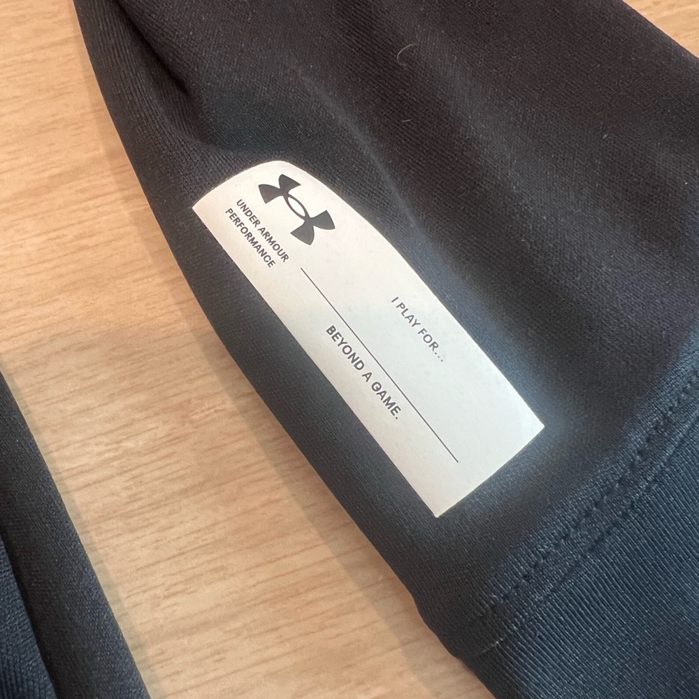 Under Armour Black Performance Long Sleeve Size XS - Picture 3 of 4